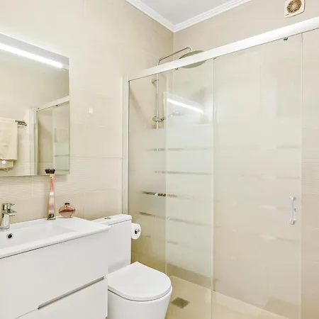 Ocean Smart Home, Hi-end Services, Media Streaming Apartment *
